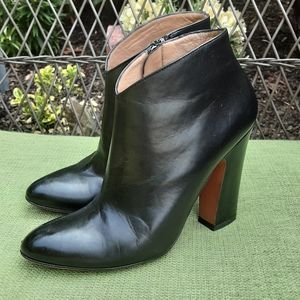 Alaia Paris Black Leather Ankle Boot Size EU 36.5 Made in Italy.